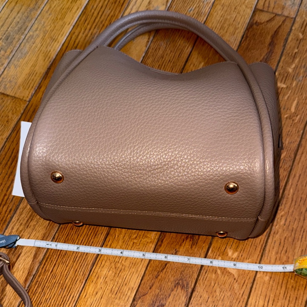Tan Handbag - Picture 9 of 11